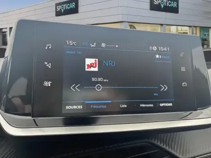 Photo 10 Peugeot 208  PureTech 75 S&S BVM5 Style