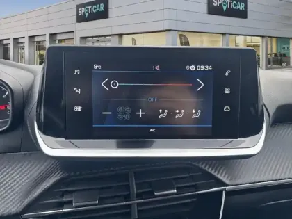 Photo 21 Peugeot 208  PureTech 75 S&S BVM5 Style