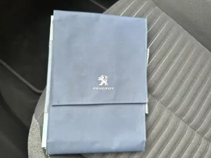 Photo 15 Peugeot 208  PureTech 75 S&S BVM5 Style