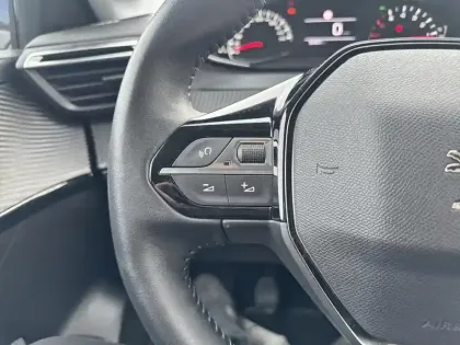 Photo 18 Peugeot 208  PureTech 75 S&S BVM5 Style