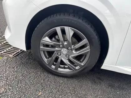 Photo 14 Peugeot 208  PureTech 75 S&S BVM5 Style