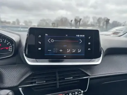 Photo 25 Peugeot 208  PureTech 75 S&S BVM5 Style