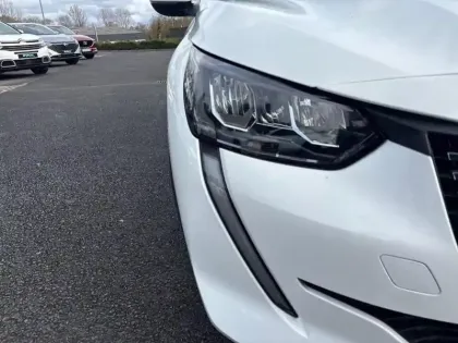 Photo 13 Peugeot 208  PureTech 75 S&S BVM5 Style