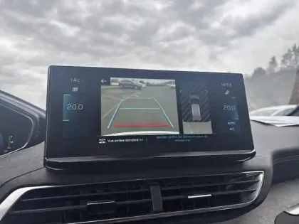 Photo 25 Peugeot 3008  Hybrid 225 e-EAT8 GT