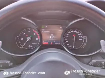 Photo 20 Alfa Romeo Stelvio  2.2 210 ch Q4 AT8 Executive