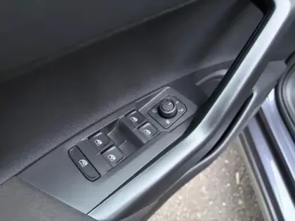 Photo 5 Volkswagen Taigo  1.0 TSI 116ch VW Edition DSG7