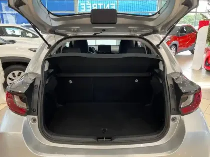 Photo 9 Toyota Yaris  120 VVT-i Dynamic Business 5p MC24