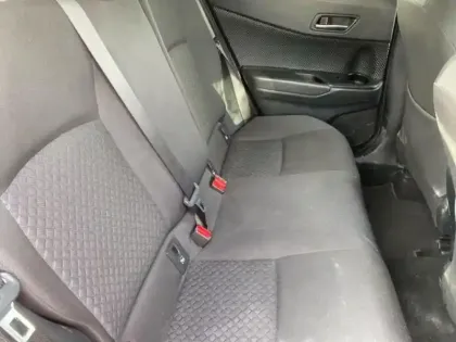 Photo 9 Toyota C-HR  2.0 Hybride 184ch Design Ultimate E-CVT