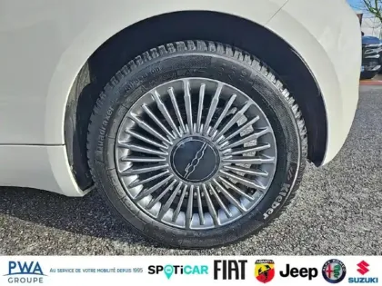 Photo 10 Fiat 500  e 95ch MY23 ICONE