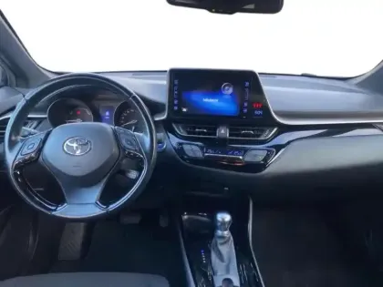 Photo 10 Toyota C-HR  122h Graphic 2WD E-CVT