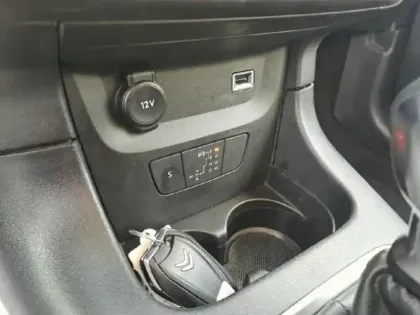 Photo 28 Citroën C3  1.2 PureTech 110ch S&S Shine EAT6