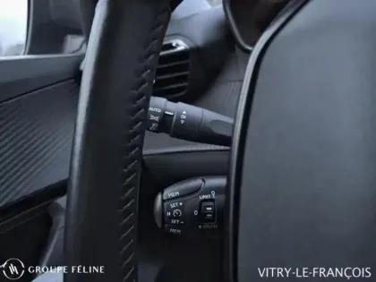 Photo 12 Peugeot 2008  1.2 PureTech 130ch S&S Allure