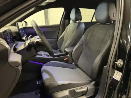 Photo 8 Volkswagen T-roc  1.5 eTSI 150ch R-Line DSG7