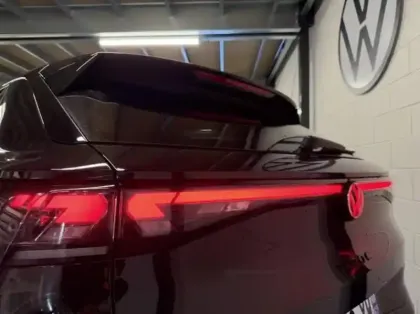 Photo 7 Volkswagen T-roc  1.5 eTSI 150ch R-Line DSG7