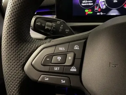 Photo 12 Volkswagen T-roc  1.5 eTSI 150ch R-Line DSG7