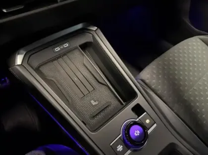 Photo 14 Volkswagen T-roc  1.5 eTSI 150ch R-Line DSG7