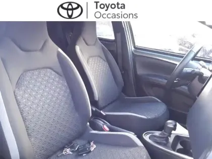 Photo 11 Toyota Aygo  X 1.0 VVT-i 72ch Design S-CVT