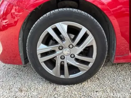 Photo 10 Peugeot 208  1.2 PureTech 75ch S&S Active