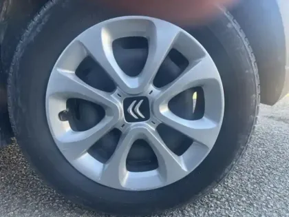 Photo 10 Citroën C3  1.2 PureTech 83ch S&S Feel 122-123g