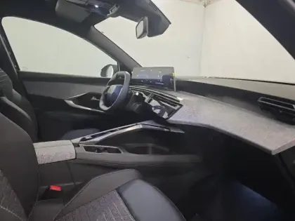 Photo 8 Peugeot 5008  Hybrid 145ch Allure e-DCS6