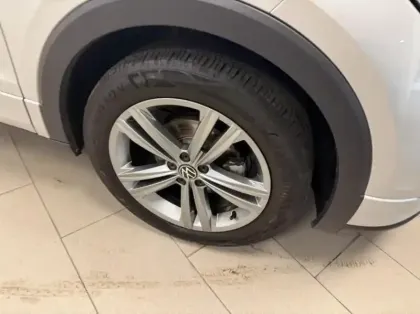 Photo 5 Volkswagen T-cross  1.0 TSI 110ch R-Line DSG7