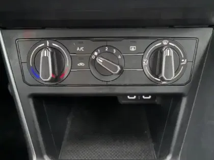 Photo 8 Volkswagen Polo  1.0 TSI 95ch Life