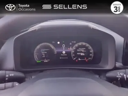 Photo 13 Toyota C-HR  1.8 Hybride 140ch Design NG23