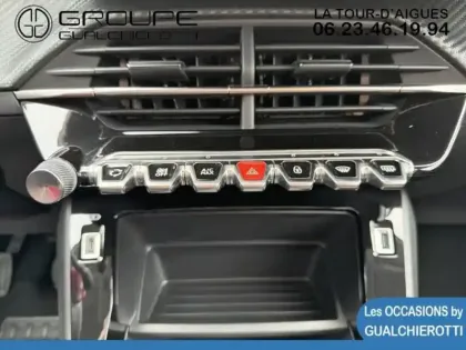 Photo 14 Peugeot 208  1.2 PureTech 75ch S&S Style