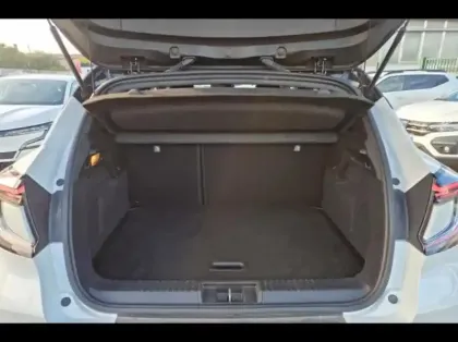 Photo 11 Renault Captur  1.8 E-Tech full hybrid 160ch Techno - 25