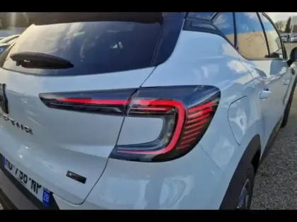 Photo 13 Renault Captur  1.8 E-Tech full hybrid 160ch Techno - 25