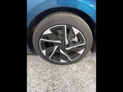 Photo 6 Peugeot 308  PHEV 180ch Allure e-EAT8