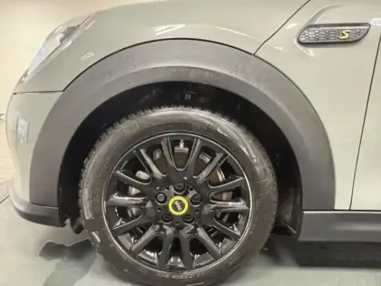 Photo 7 Mini Mini  Cooper SE 184ch Edition Premium BVA 5CV