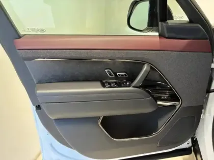 Photo 11 Land rover Range Rover Sport  3.0 P550e 550ch PHEV Autobiography