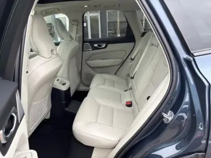 Photo 9 Volvo Xc60  T6 Hybride Rechargeable 350ch Ultra Style Dark Geartronic 8 AWD