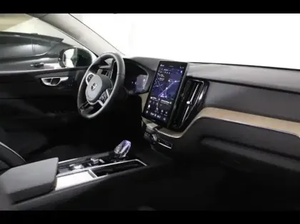 Photo 6 Volvo Xc60  T6 Hybride Rechargeable 253 + 145ch Plus Style Dark Geartronic 8 AWD