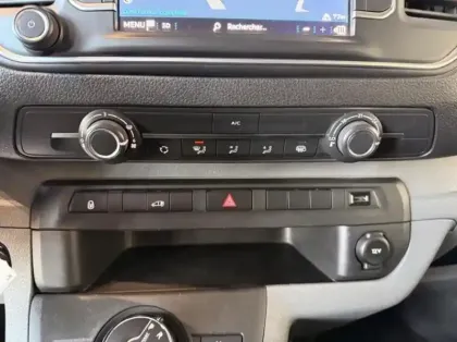 Photo 13 Peugeot Expert  Fg M 2.0 BlueHDi 180ch S&S Pack Asphalt EAT8