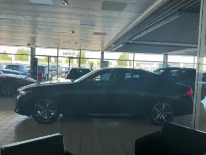 Photo 9 BMW Serie 5 Série 5 530e 299ch M Sport