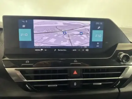 Photo 12 Citroën C4  Moteur électrique 136ch (100 kW) Shine Automatique