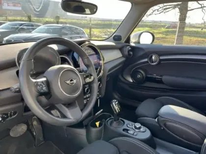 Photo 8 Mini Mini  Cooper SE 184ch Edition Premium Plus BVA 5CV