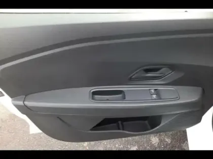 Photo 14 Dacia Sandero  1.0 TCe 90ch Essential