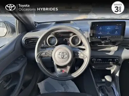 Photo 8 Toyota Yaris  116h GR Sport 5p Pack Techno