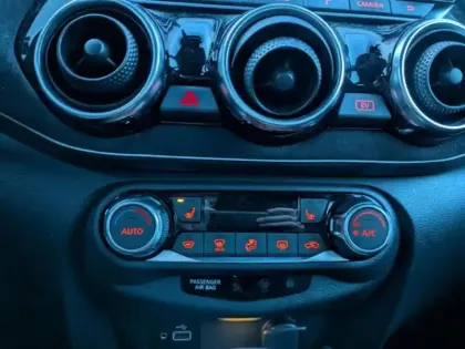 Photo 12 Nissan Juke  1.6 Hybrid 143ch N-Design 2023.5