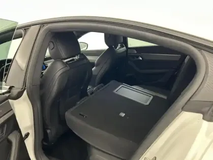 Photo 38 Peugeot 508 HYBRID 225ch GT e-EAT8 Suréquipé