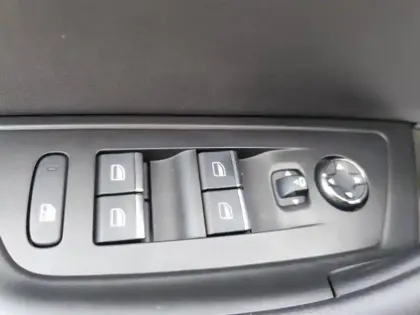 Photo 20 Peugeot 508 HYBRID 225ch GT e-EAT8 Suréquipé