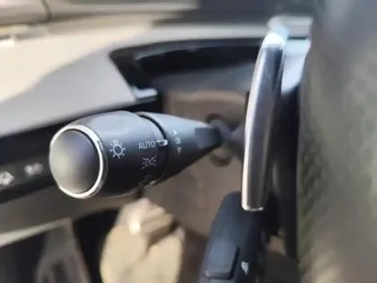 Photo 25 Peugeot 508 HYBRID 225ch GT e-EAT8 Suréquipé