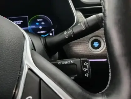 Photo 22 Renault Arkana E-Tech 145 - 21B Intens