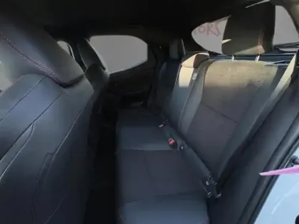 Photo 10 Toyota Yaris Hybride 116h GR SPORT TECHNO