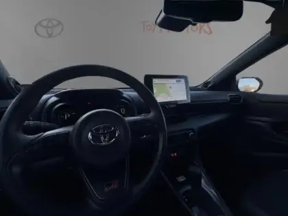 Photo 8 Toyota Yaris Hybride 116h GR SPORT TECHNO