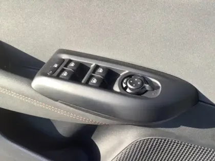 Photo 16 Alfa Romeo Tonale Nouveau 1.5 Hybrid 160 ch VGT TCT7 Veloce