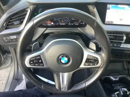 Photo 17 BMW Serie 1 F40 118d 150 ch BVA8 M Sport